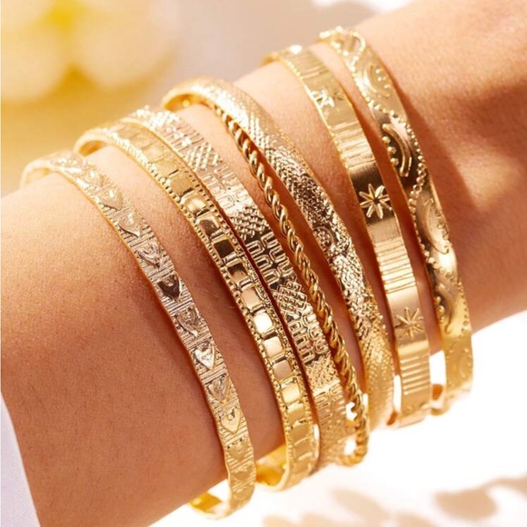 Jewelry - Gold Bangle Set NEW